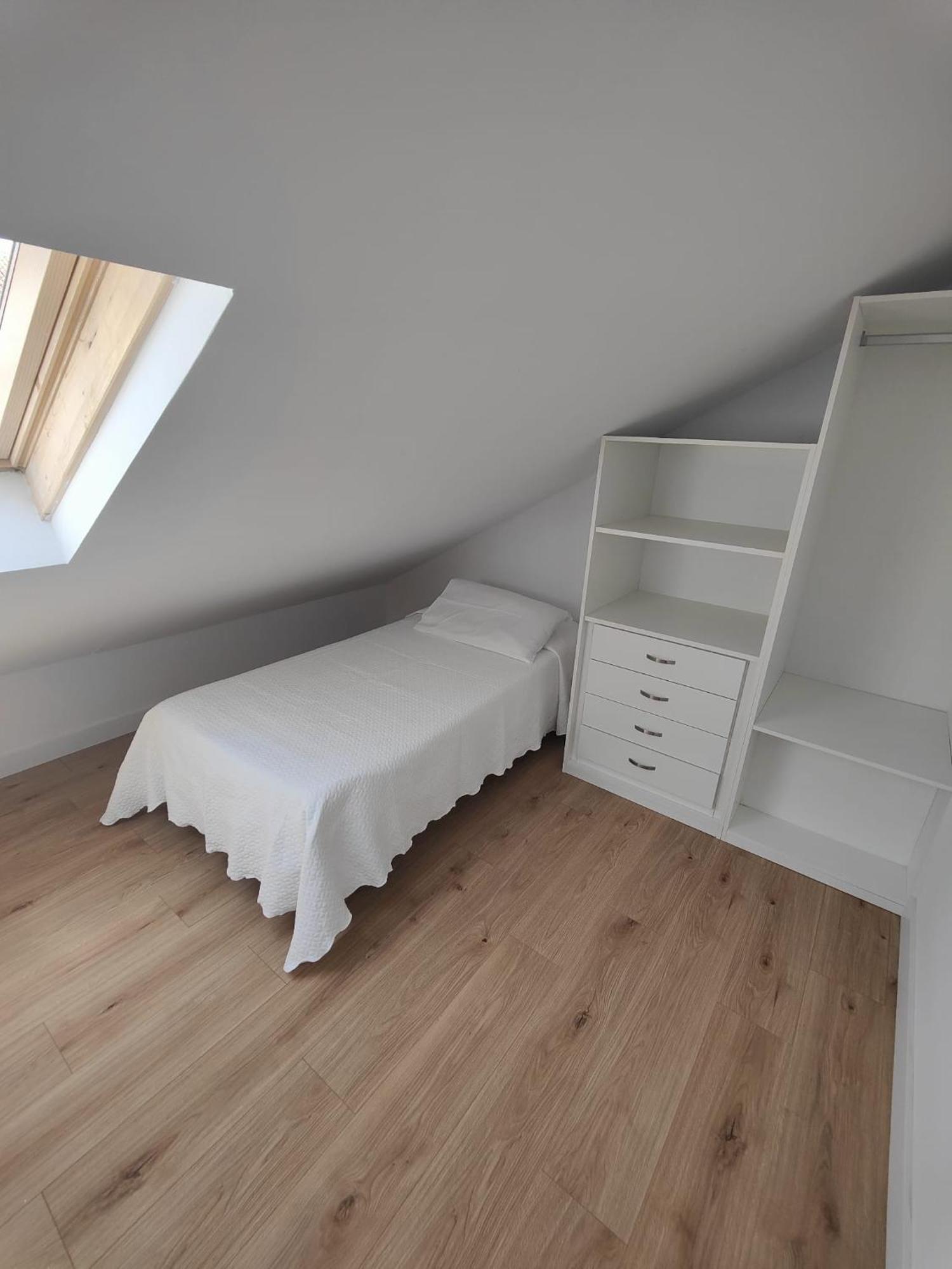 Chalet Con Wifi , Ps4 , Garaje, 5 Dormitorios, 3 Banos, Сантяго де Компостела Екстериор снимка