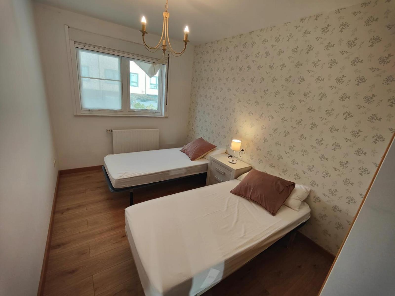 Chalet Con Wifi , Ps4 , Garaje, 5 Dormitorios, 3 Banos, Сантяго де Компостела Екстериор снимка